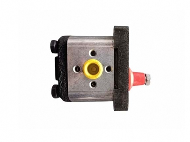 HYDRAULIC PUMP SM8280040